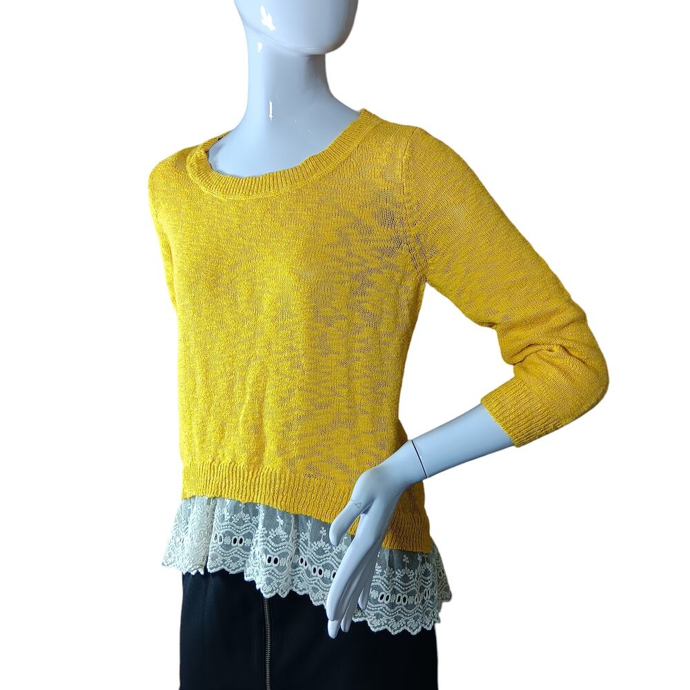 Mossimo Supply Co. Knit Sweater Top Size Small Yellow 3/4 Sleeve Mock Lace Layer